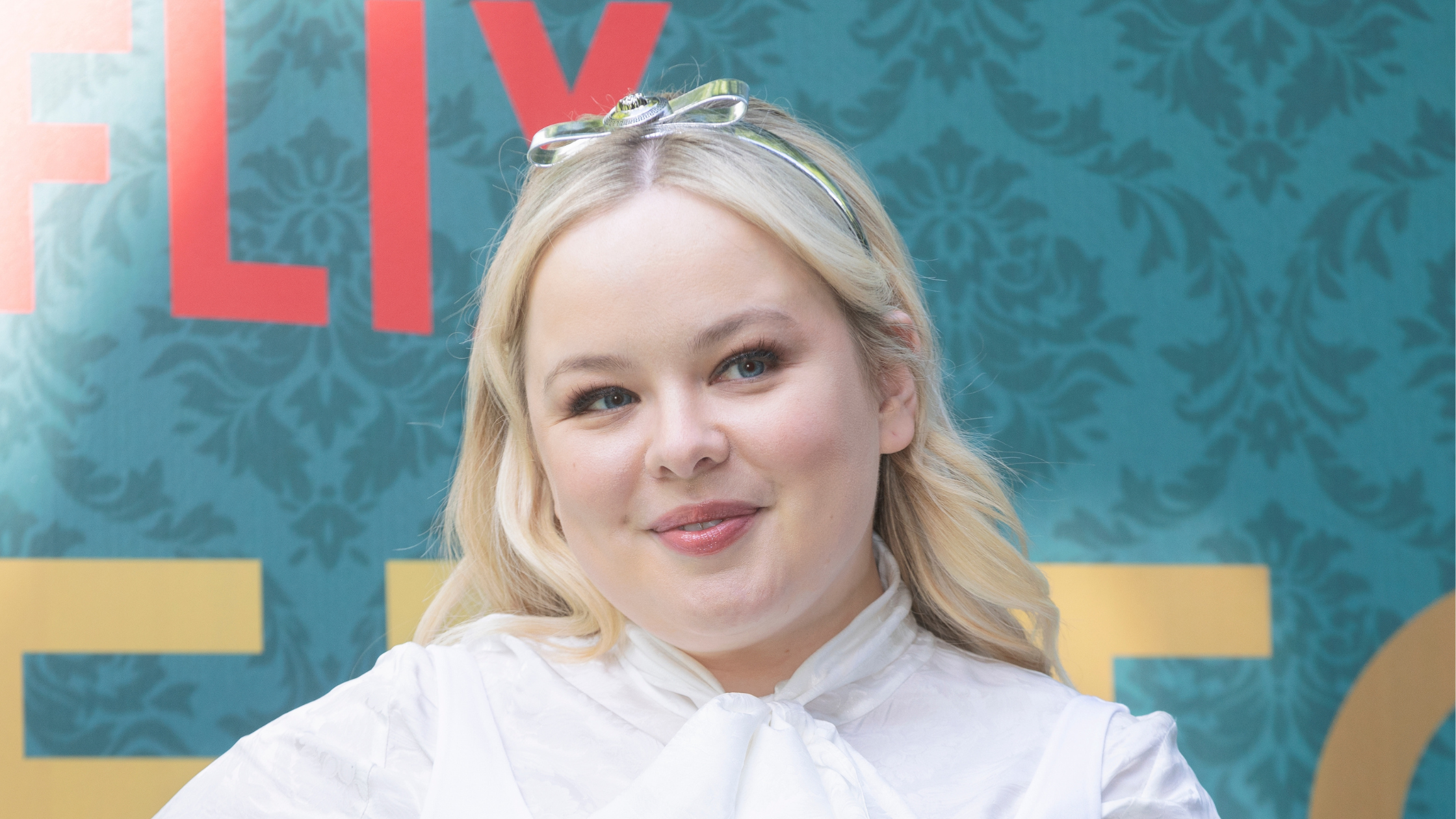 MILAN, ITALY - MAY 09 Luke Newton and Nicola Coughlan attend the season n.3 photo-call of "Bridgerton" at Bulgari Hotel on May 09, 2024 in Milan, Italy.